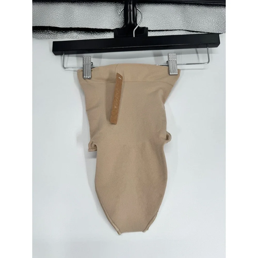 SKIMS Seamless Sculpt High Waisted Thong Womens Small Clay Tan Beige Shapewear